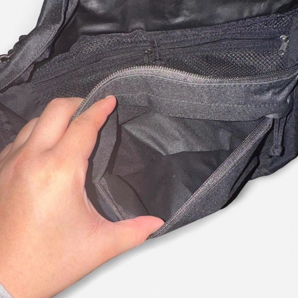 NIKE Tech fanny pack/Crossbody bag - Picture 3 of 8